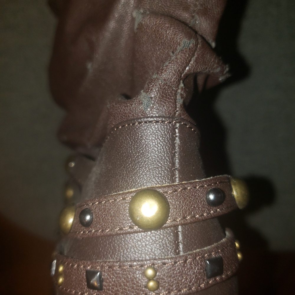 Boots - Picture 4 of 4